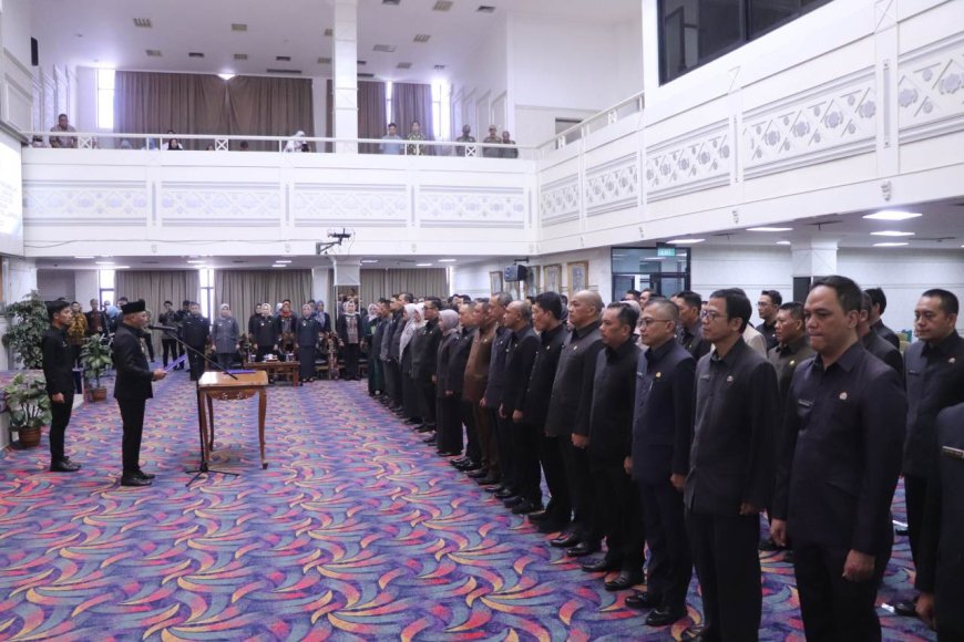 Gubernur Mirza Lantik 54 Pejabat Administrator di Lingkungan Pemprov Lampung