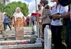 Peringati HUT Ke-343, Wali Kota Eva Dan Forkopimda Ziarah Ke Makam Pahlawan