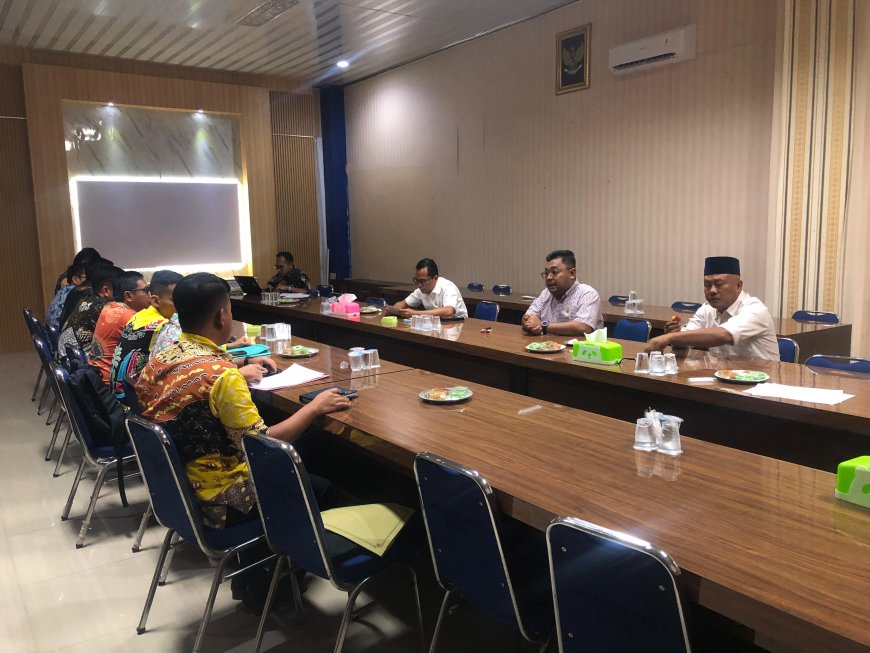 "Pemilik Lapak Karet Mutiara Tak Hadir dalam Agenda Rapat Dengar Pendapat di Gedung DPRD Mesuji".