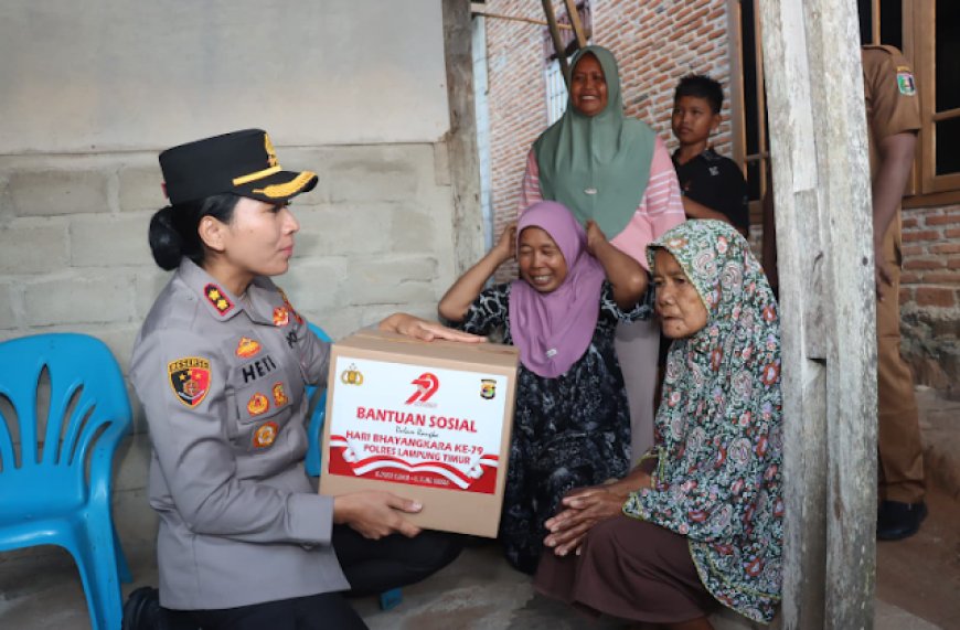 Wujud Peringati Hari Bhayangkara, Kapolres Lamtim Bantu Warga Korban Puting Beliung