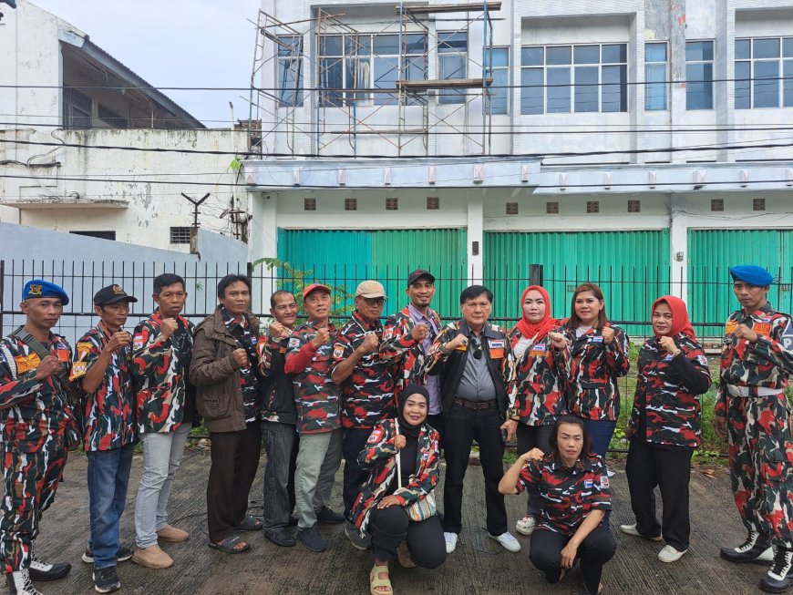 Laskar Merah Putih Kota Bandar Lampung Berbagi Takjil di Bulan Suci Ramadan