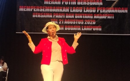 Evi Susina Tampil di Pagelaran Merah Putih Bersuara, Nyanyikan Lagu Perjuangan di Taman Budaya Lampung